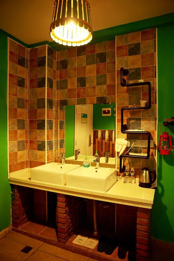 Haikou Time Inn Theme Hotel Екстериор снимка